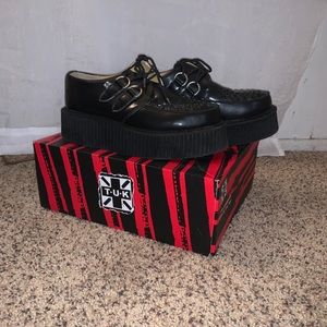 COPY - Black leather creepers